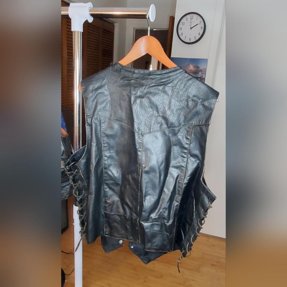 LEATHER / VEST / - Picture 2 of 2